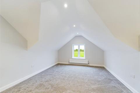 4 bedroom semi-detached house for sale, Bath Road, Broomhall, Worcester, Worcestershire, WR5