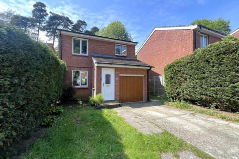 3 bedroom detached house for sale, Meadowsweet Road, Creekmoor, Poole, BH17