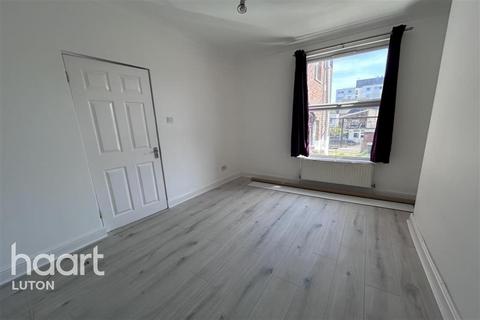 1 bedroom flat to rent, Wellington Street. Luton