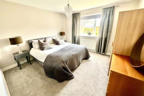 2 bedroom detached bungalow for sale, Denby Park Drive, Grange Moor, Wakefield, WF4 4EE