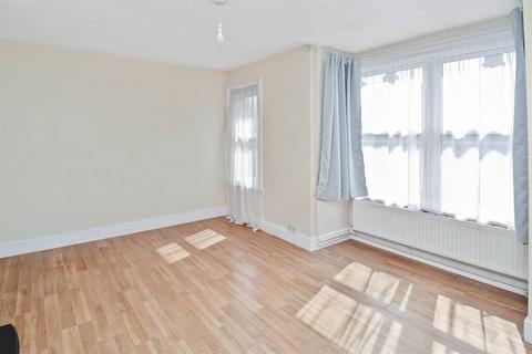 1 bedroom apartment for sale, Cromwell Road, Whitstable