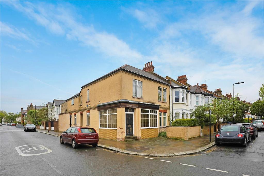 Carlyle Road, Ealing, W5 5 bed semidetached house for sale £900,000
