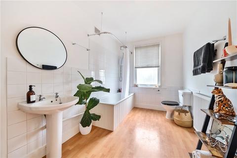 115 Leslie Road, London, E11 4HF