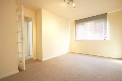 1 bedroom apartment for sale, Magpie Close, Enfield, Middlesex, EN1