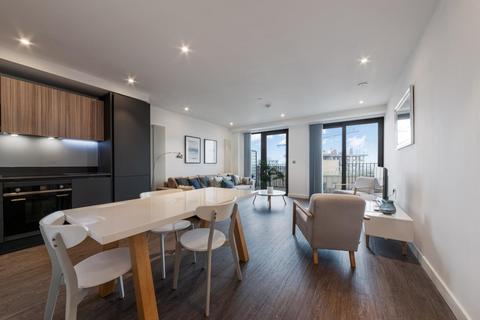 3 bedroom apartment for sale, Western Gateway, Royal Wharf, E16