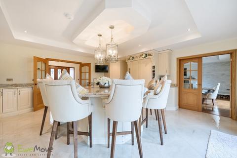 6 Church Brook, Tadley, RG26 4AY