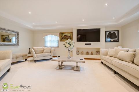 6 Church Brook, Tadley, RG26 4AY