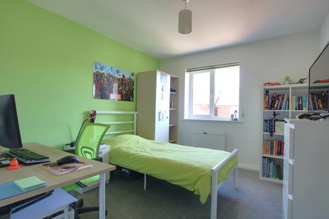42 Cutforth Way, Romsey, SO51 0BD