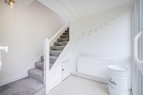 59 Brooklands Way, Redhill, RH1 2BN