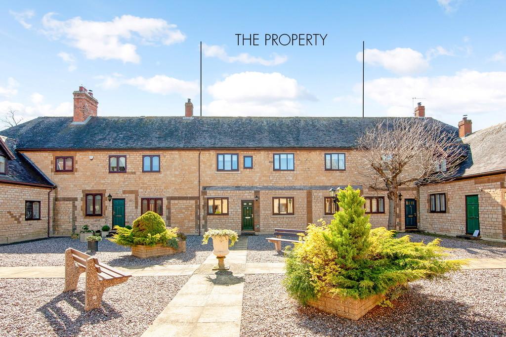 Little 2 bed terraced house for sale £300,000