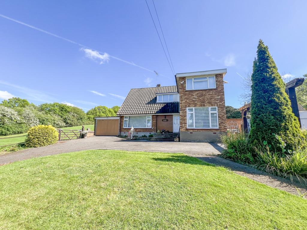 Hambro Hill, Rayleigh 4 bed detached house for sale - £580,000