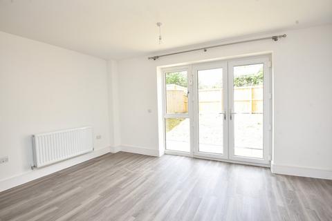 3 bedroom semi-detached house to rent, Redmires Grove, Harrogate, HG3 2GZ