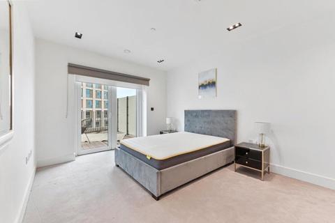 2 bedroom apartment to rent, Keybridge Tower, 1 Exchange Gardens, London, SW8