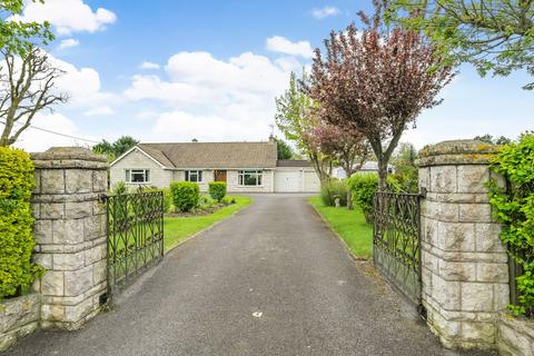 4 bedroom detached bungalow for sale, Taunton Road, Ashcott, TA7