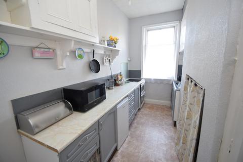 4 bedroom terraced house for sale, Wellington Crescent, Bradford BD18