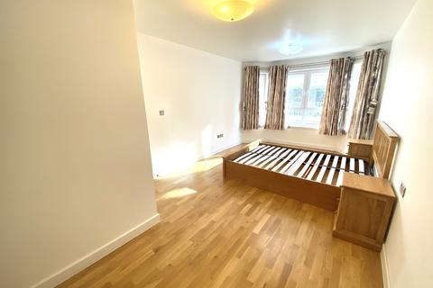 1 bedroom in a flat share to rent, Poseidon Court, Homer Drive, London, E14