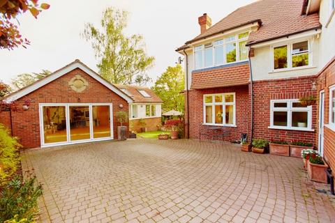 5 bedroom house to rent, Ditton Grange Drive, KT6