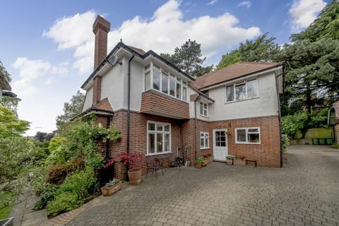 5 bedroom house to rent, Ditton Grange Drive, KT6