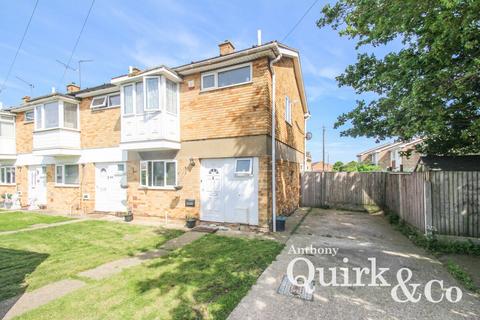 3 bedroom end of terrace house for sale, Link Road, Canvey Island, SS8