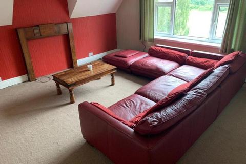 2 bedroom flat to rent, Leeds LS16