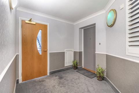 3 bedroom apartment for sale, Rosemount Court, Newton Mearns, Glasgow, East Renfrewshire