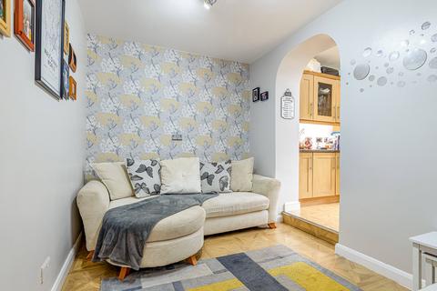 59 Drumby Crescent, Clarkston, Glasgow, G76 7HN