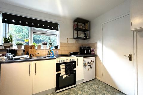 2 bedroom terraced house to rent, Lennox Gardens, Banbury OX16