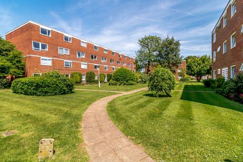 2 bedroom flat to rent, Rodwell Court, Hersham Road, Walton-On-Thames, KT12