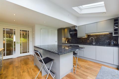 5 Booth Drive, Ashbourne, DE6 1SZ
