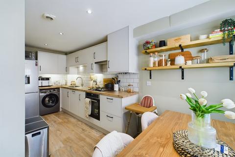 55 Balata Way, Burton-on-trent, DE13 0TY