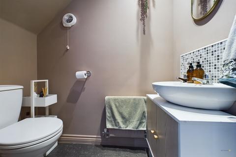 55 Balata Way, Burton-on-trent, DE13 0TY