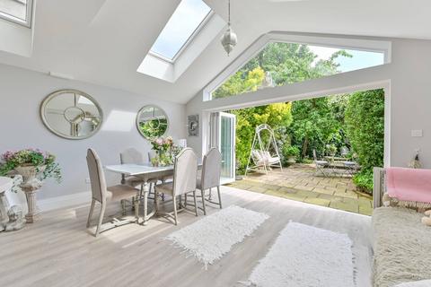 4 bedroom terraced house for sale, Queensmill Road, Bishop's Park, London, SW6