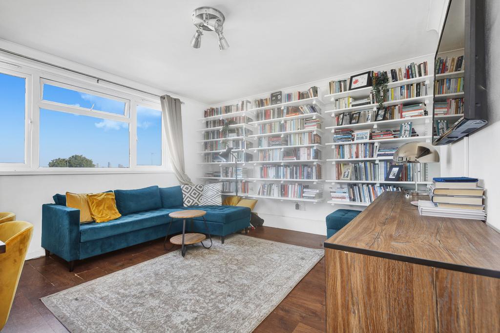 Bakers Hill, Hackney E5 3 bed flat for sale £450,000
