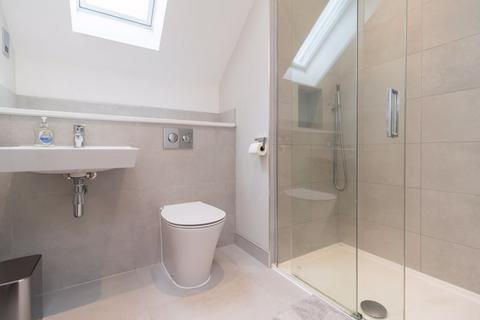 4 Alders Grove, Caterham, CR3 5FU