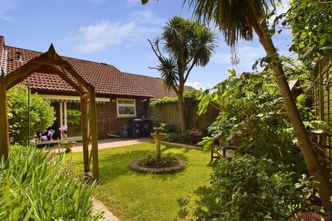 2 bedroom bungalow for sale, Russell Drive, Christchurch, BH23
