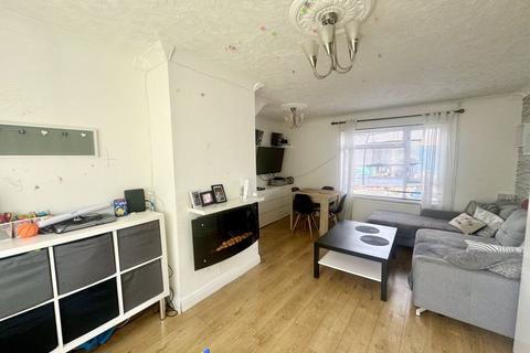 13 Coningsby Drive, Grimsby, DN34 5HQ