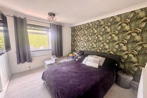 13 Coningsby Drive, Grimsby, DN34 5HQ