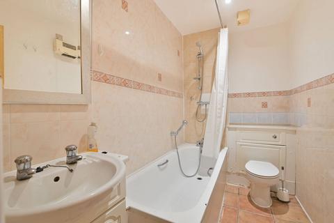 2 bedroom flat for sale, Aria House, Covent Garden, London, WC2B