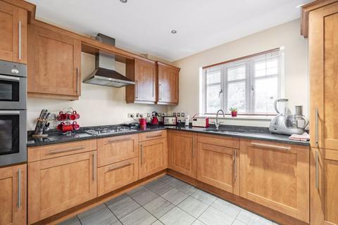 1 Gemmell Close, Purley, CR8 4HP