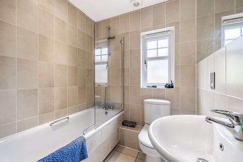 1 Gemmell Close, Purley, CR8 4HP