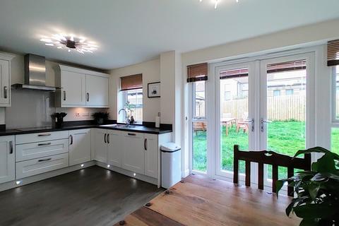 4 bedroom detached house for sale, Falls Approach, Clayton
