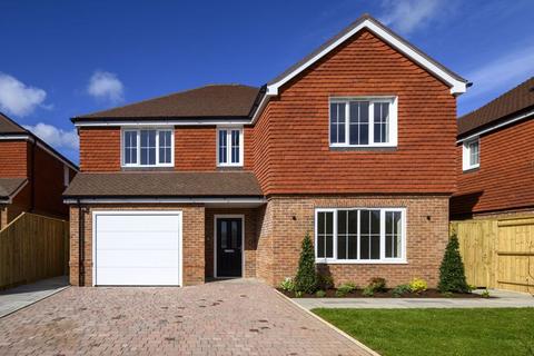 4 bedroom detached house for sale, Lambert Close, Effingham