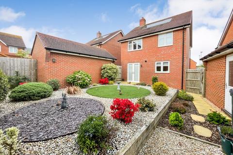 3 bedroom detached house for sale, Lewry Road, Botley, SO32