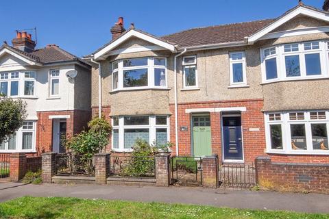 3 bedroom end of terrace house for sale, Eling