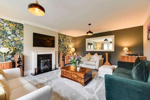 5 bedroom detached house for sale, Swan Close, South Cerney