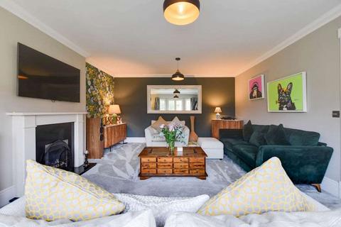 5 bedroom detached house for sale, Swan Close, South Cerney GL7 5WP