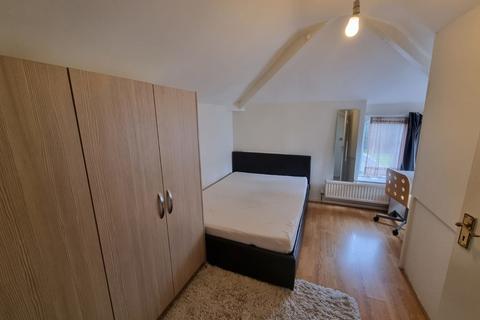 2 bedroom mews to rent, Wellington Road, Birmingham B15
