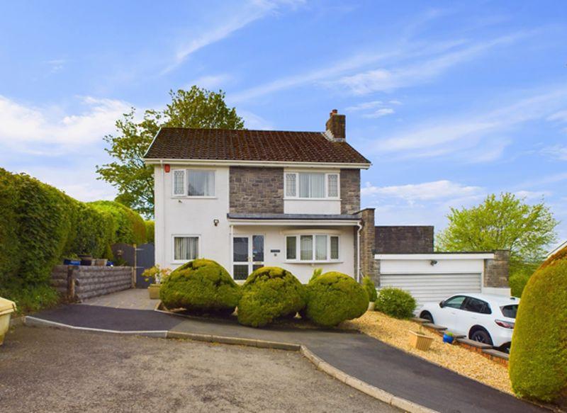 Llygad yr Haul, Llangunnor, Carmarthen 4 bed detached house for sale
