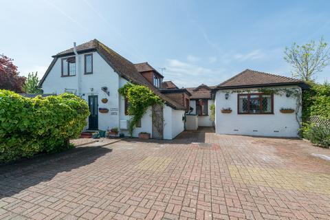 3 bedroom semi-detached house for sale, The Leas, Chestfield