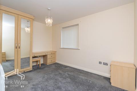 2 bedroom apartment for sale, Hollinshead House, Bailey Avenue, Lytham St Annes, FY8 1FG